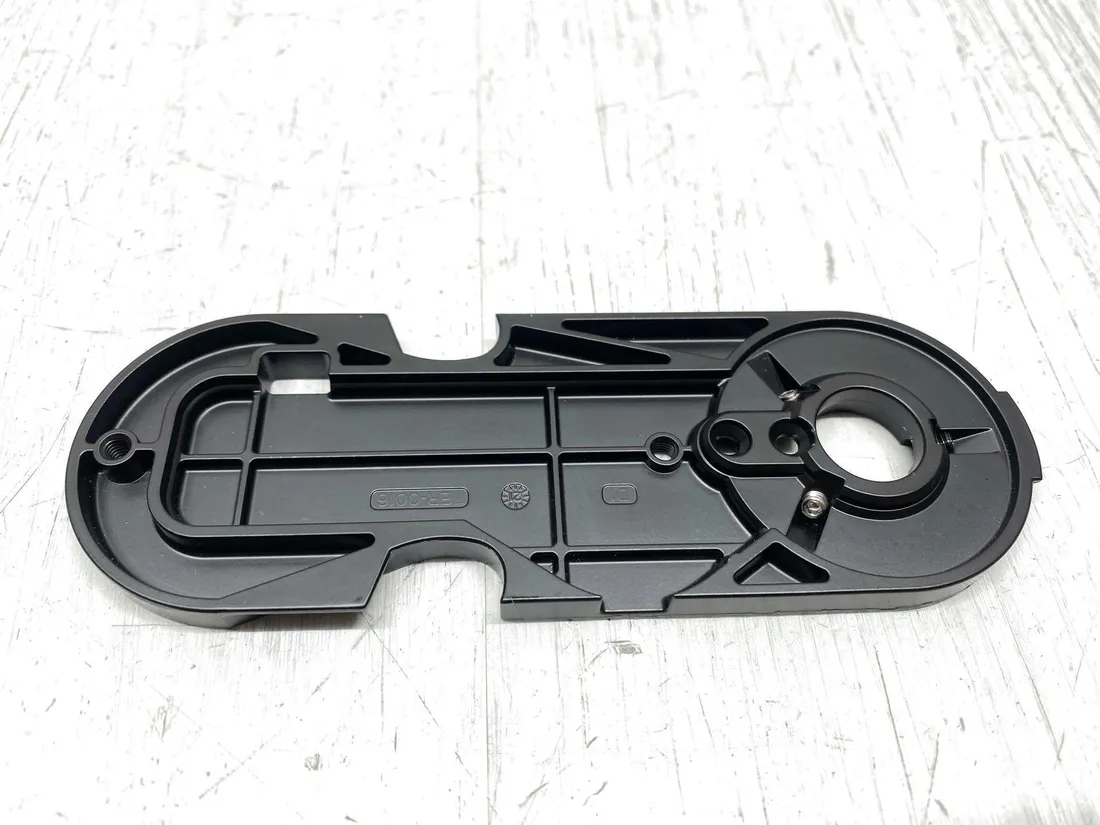 inteligentny-zamek-yale-linus-smart-lock-bosch-stan-powystawowy