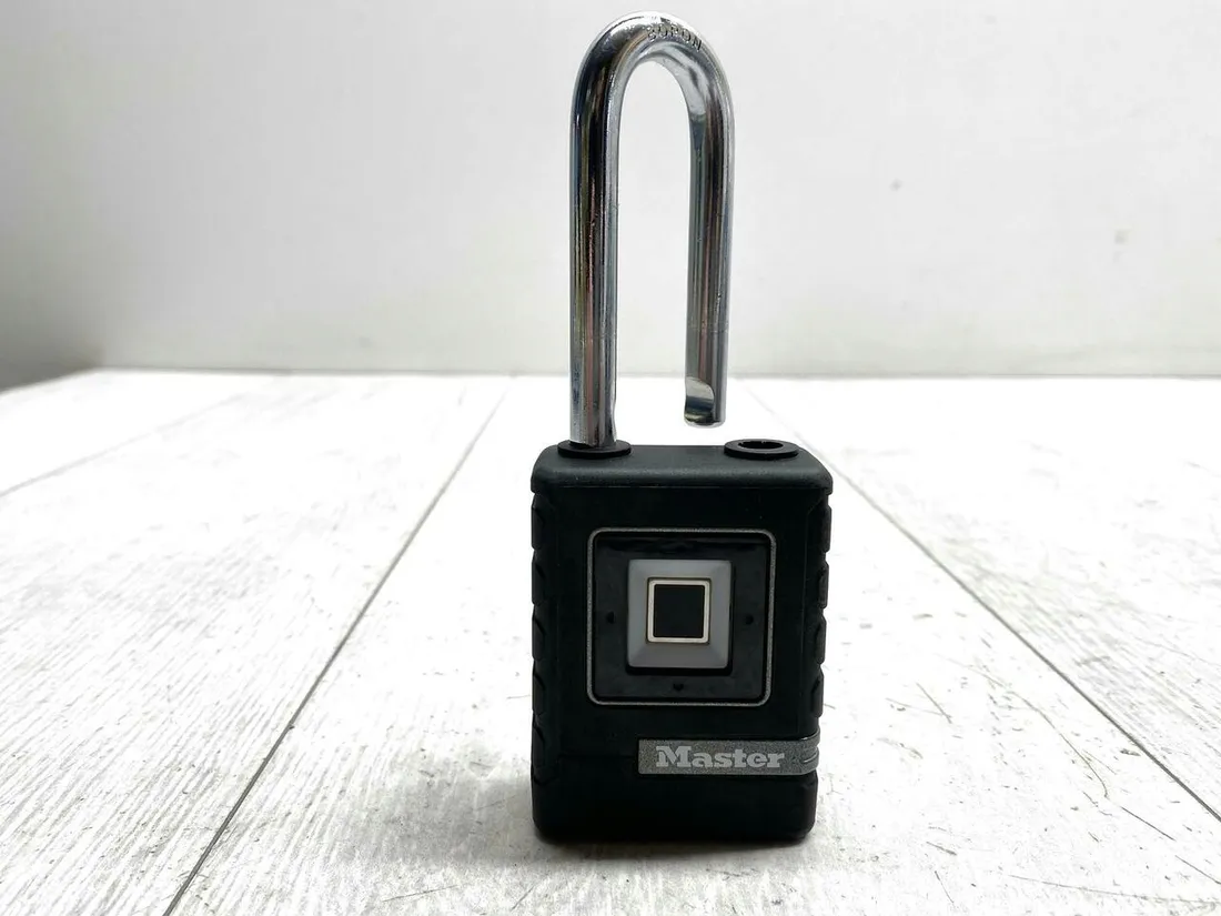 klodka-biometryczna-master-lock-4901eurdlhcc-stan-powystawowy