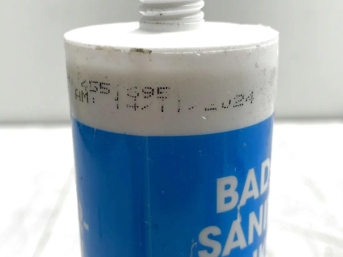 silikon-sanitarny-mem-bialy-300ml