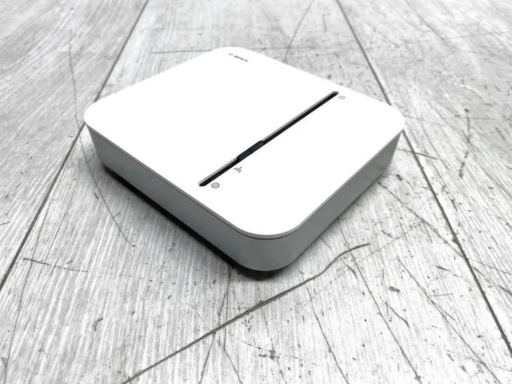 sterownik-inteligentnego-domu-bosch-controller-aa-seria-bosch-smart-home