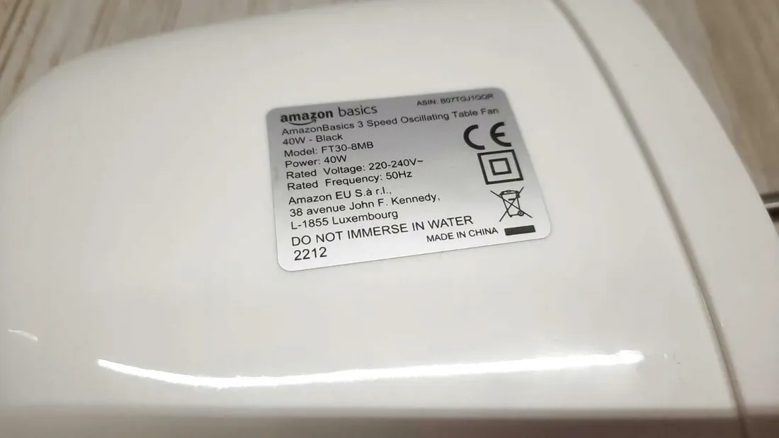 wentylator-biurkowy-amazon-basics-ft30-8mb-40-w