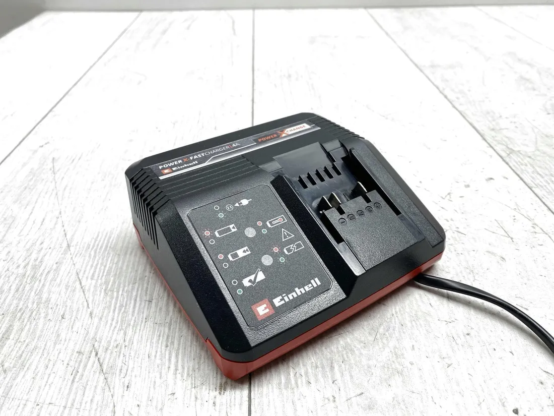ladowarka-akumulatorow-einhell-power-x-charger-18v