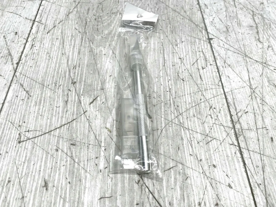 zestaw-narzedzi-do-tapet-art3d-stan-powystawowy