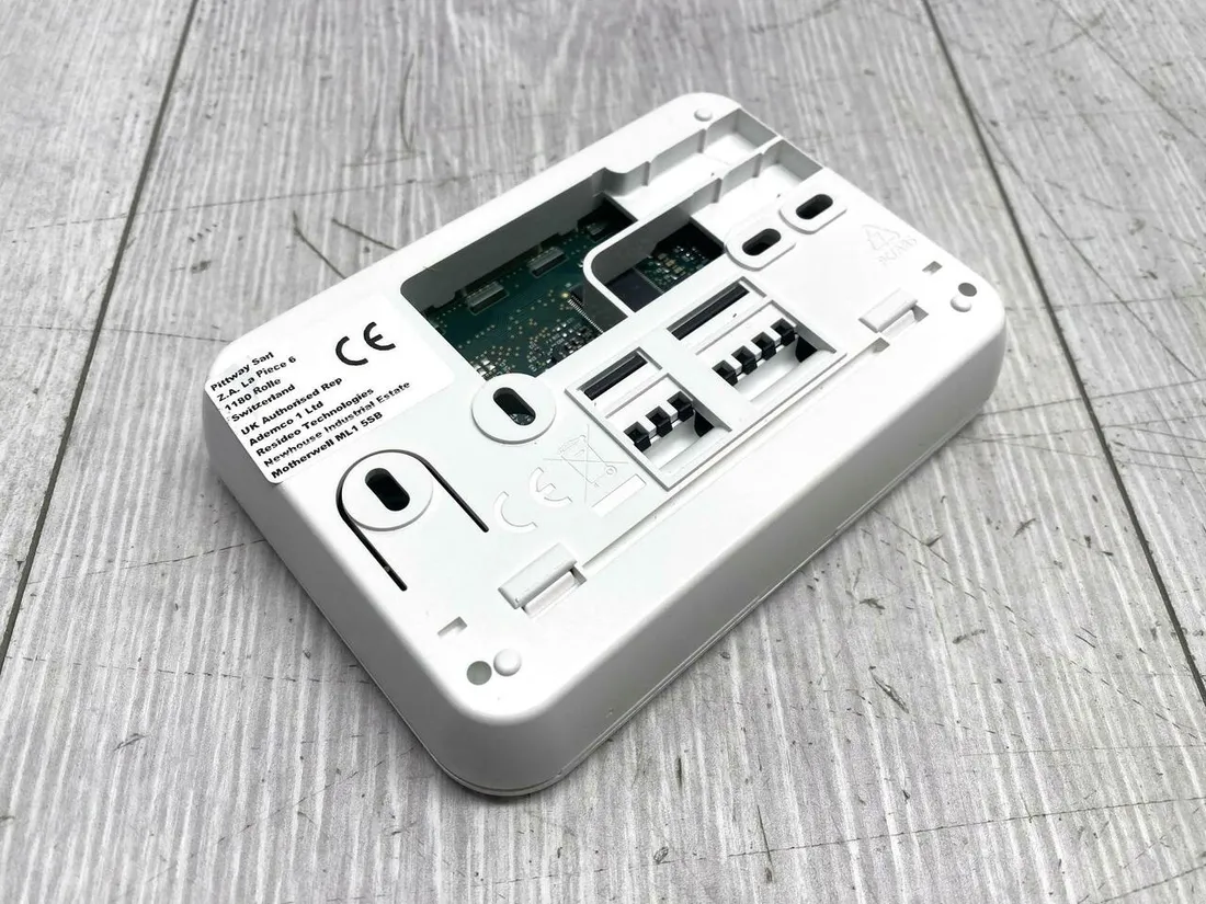 programowalny-termostat-honeywell-t3-wired