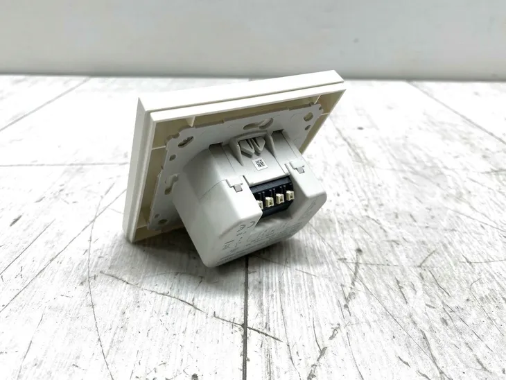 termostat-scienny-homematic-ip-hmip-bwth-150628a0-seria-hmip-wth-2