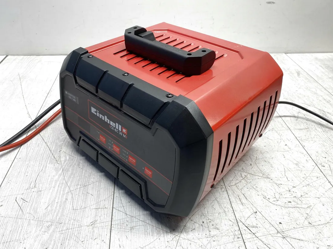 ladowarka-akumulatorow-einhell-ce-bc-30m-12v-24v-stan-powystawowy