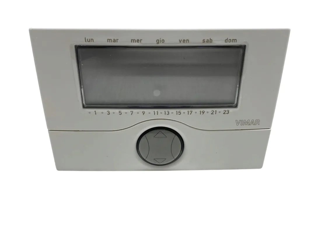 programowalny-chronotermostat-bateryjny-vimar-01910-stan-powystawowy