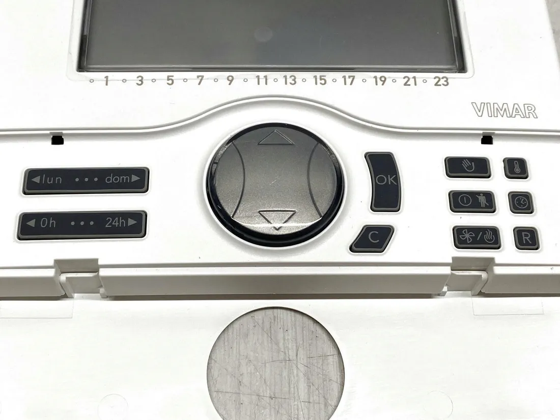 programowalny-chronotermostat-bateryjny-vimar-01910