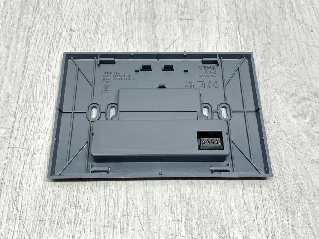 programowalny-chronotermostat-bateryjny-vimar-01910