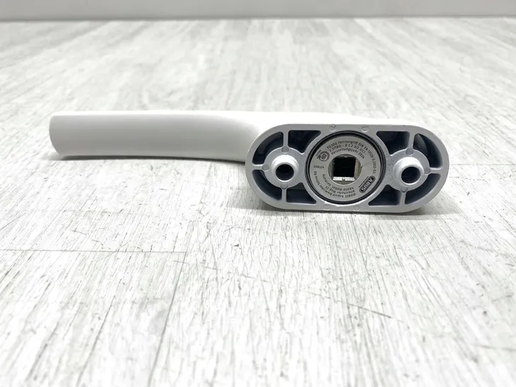 klamka-okienna-abus-fg-300-biala-stan-powystawowy-informacje-dodatkowe-klamka-z-kluczem