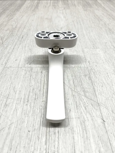 klamka-okienna-abus-fg-300-biala-stan-powystawowy-informacje-dodatkowe-klamka-z-kluczem