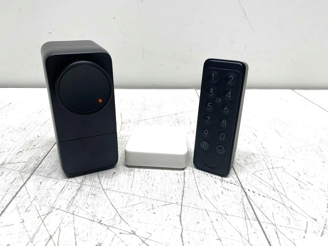 elektroniczny-zamek-bluetooth-switchbot-wifi-smart-lock-pro