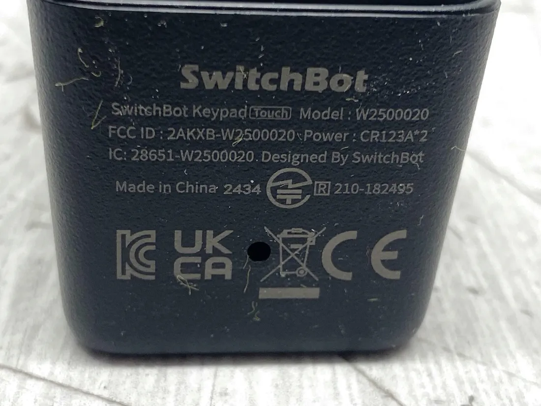 elektroniczny-zamek-bluetooth-switchbot-wifi-smart-lock-pro