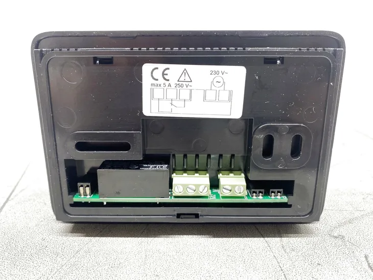 scienny-termostat-programowalny-vemer-chronos-230-nero-454500-marka-vemer