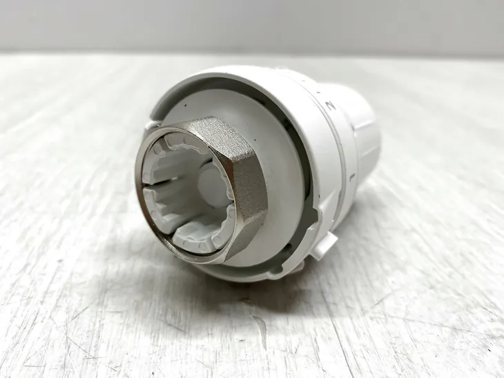 glowica-termostatyczna-danfoss-react-m30x1-5-biala-rodzaj-glowica