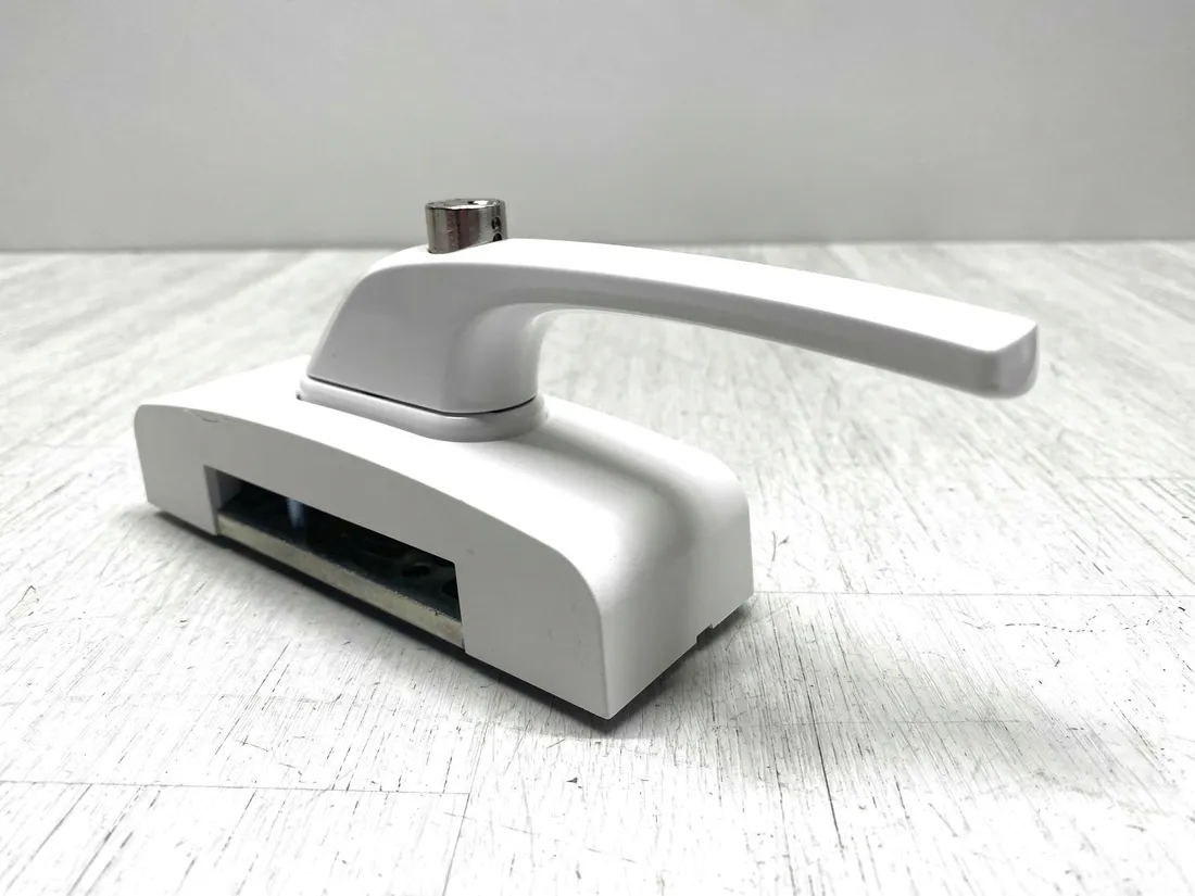 klamka-okienna-abus-z-blokada-fo400a-biala-stan-powystawowy