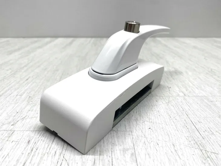 klamka-okienna-abus-z-blokada-fo400a-biala-marka-abus