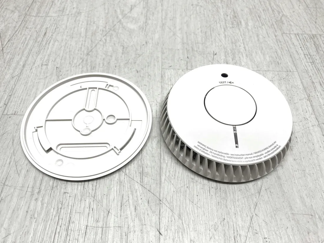 czujnik-dymu-fireangel-fa6120-85db-bialy