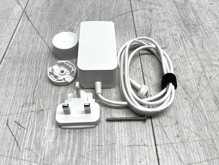 kamera-ip-wewnetrzna-philips-hue-secure-biala-marka-philips