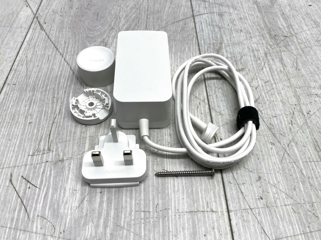 kamera-ip-wewnetrzna-philips-hue-secure-biala-stan-powystawowy