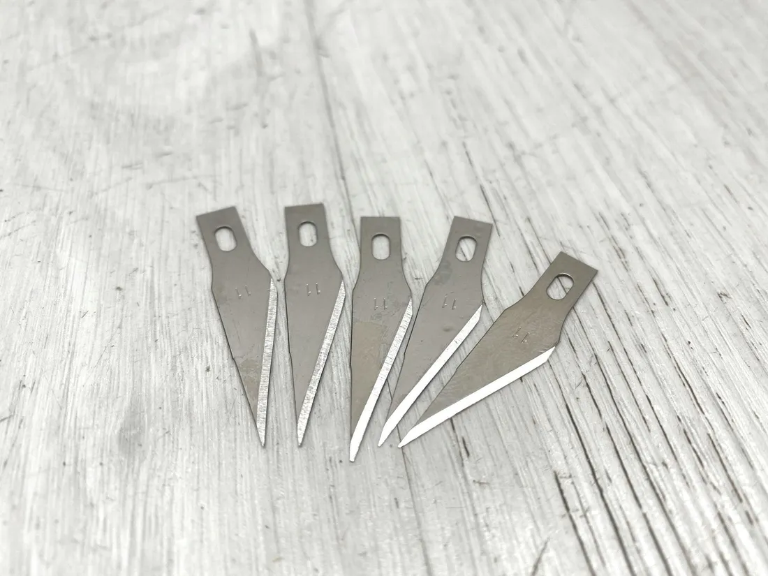 zestaw-narzedzi-do-tapet-art3d-stan-powystawowy