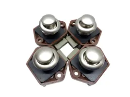 zestaw-4-zatrzaskow-przyciskowych-50-x-90-x-140-mm-brazowe