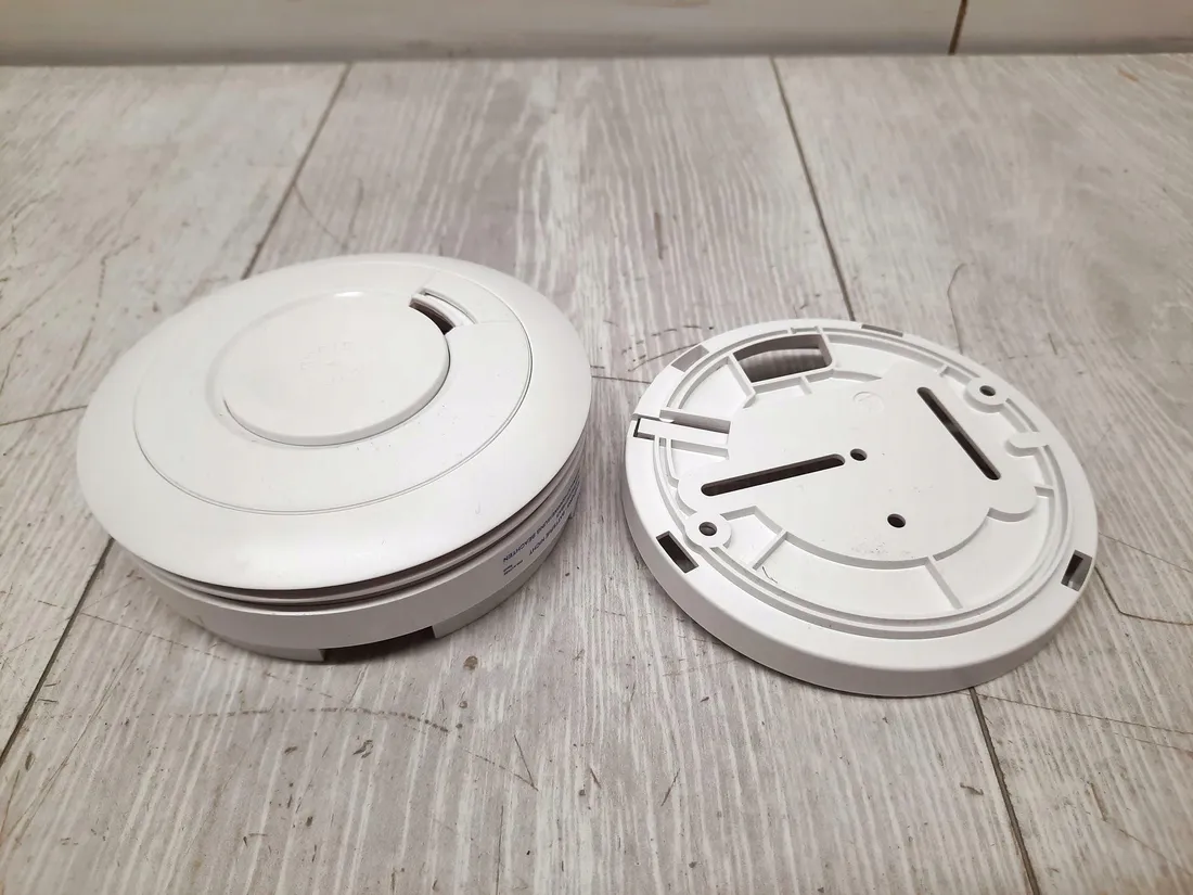 detektor-czujnik-dymu-ei-electronics-ei650w-stan-powystawowy