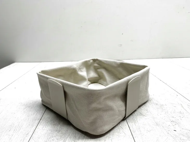 koszyk-na-pieczywo-blomus-desa-moonbeam-26-cm-marka-blomus