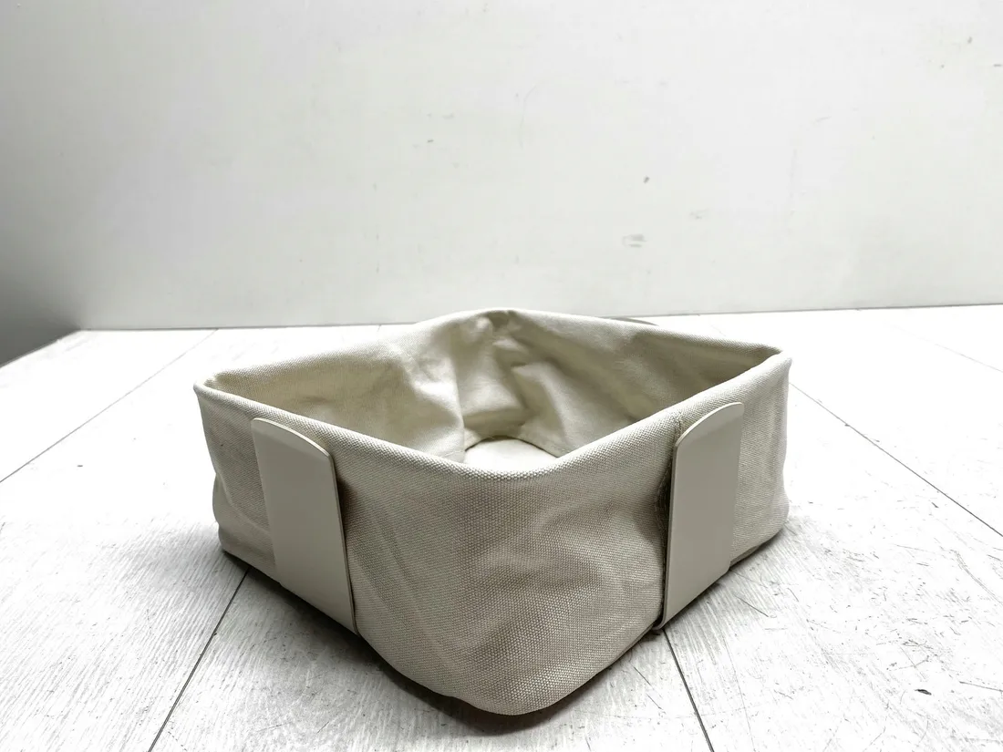 koszyk-na-pieczywo-blomus-desa-moonbeam-26-cm