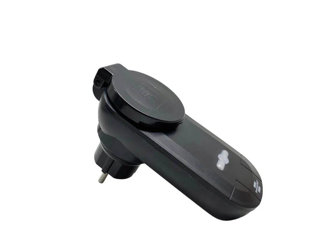 inteligentne-gniazdo-brennenstuhl-brematicpro-stan-powystawowy