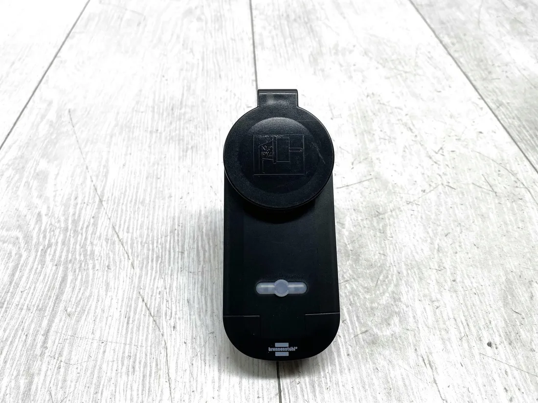 inteligentne-gniazdo-brennenstuhl-brematicpro-stan-powystawowy