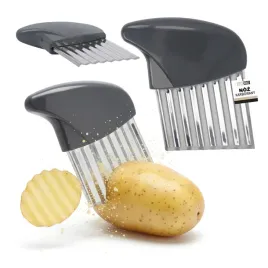 noz-karbowany-do-krojenia-frytek-warzyw-krajalnica-krajacz-falisty-11x10-cm