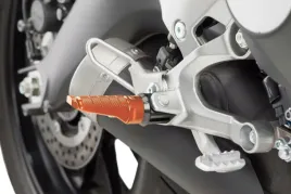 podnozki-puig-racing-wymagaja-adapterow