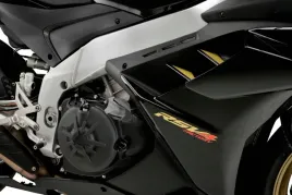 crash-pady-puig-do-aprilia-rsv4-factory-21-24