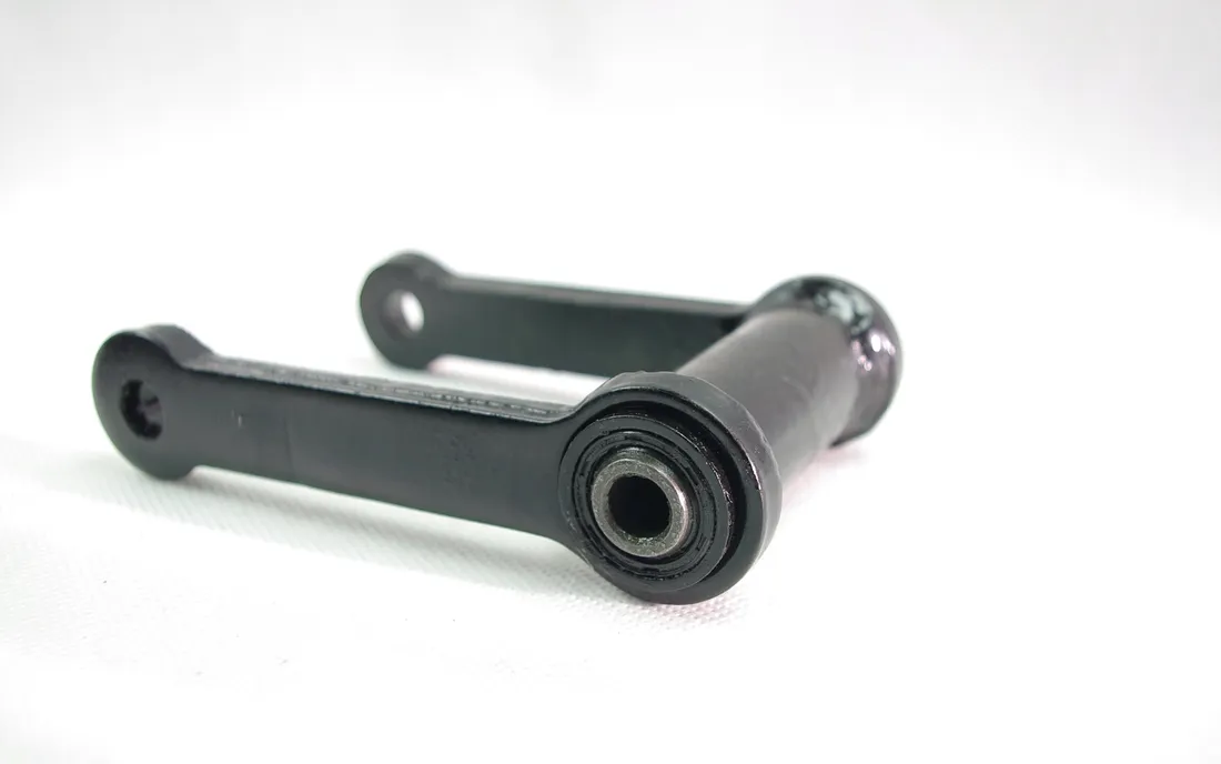 wspornik-silnika-hyper-125-stan-nowy