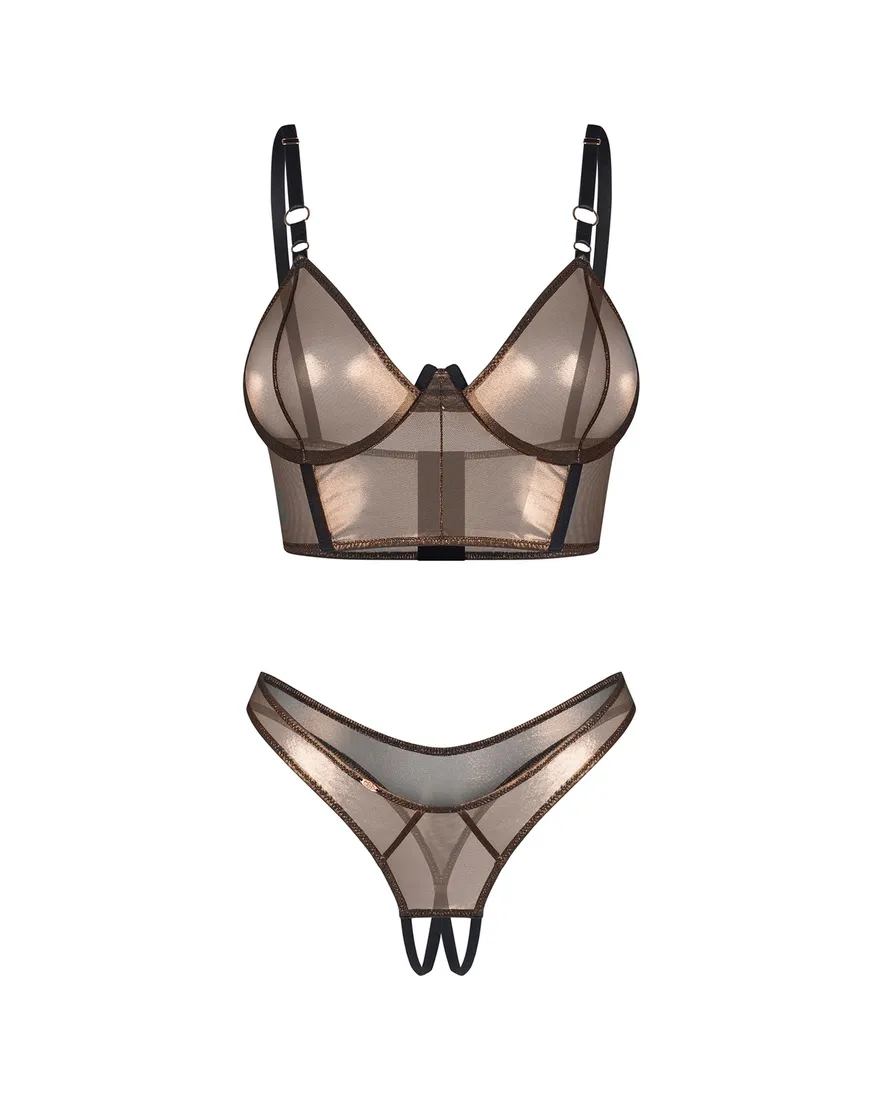soranna-top-i-stringi-otwarte-s-m-obsessive