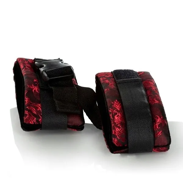 kajdanki-na-nogi-scandal-control-cuffs