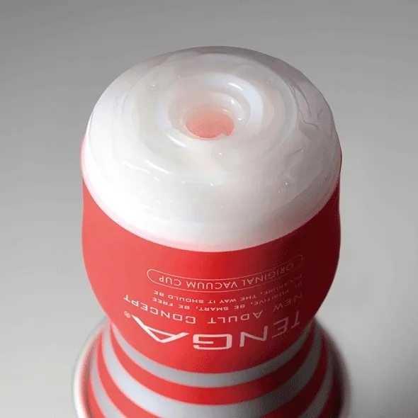 masturbator-tenga-original-vacuum-cup-medium