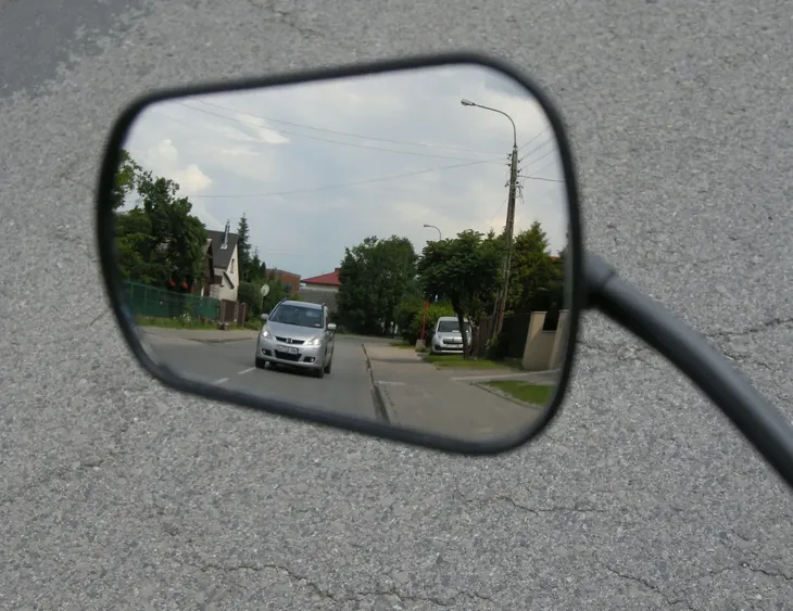 lusterko-dlugie-ramie-ajs-plus-kolor-dominujacy-czarny