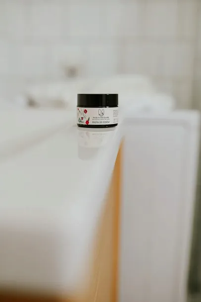 naturalna-pasta-do-zebow-dla-psa-rodzaj-pielegnacja-jamy-ustnej