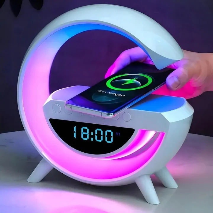 lampka-biurkowa-nocna-stojaca-rgb-glosnik-ladowarka-zegar-budzik-radio-stan-nowy