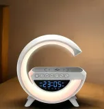 lampka-biurkowa-nocna-stojaca-rgb-glosnik-ladowarka-zegar-budzik-radio-szerokosc-15-cm