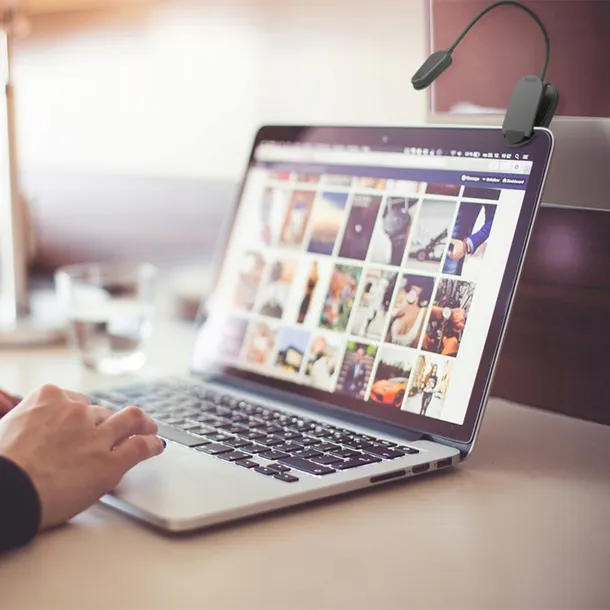 solidna-lampka-biurkowa-nocna-oswietlenie-regulowana-na-klips-bezprzewodowa-srednica-szerokosc-klosza-4-cm