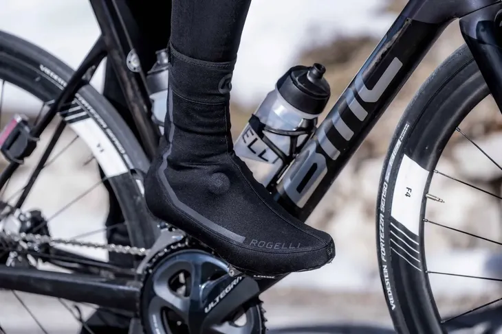 rogelli-essential-ochraniacze-na-buty-softshell-rodzaj-ochraniacze-na-buty