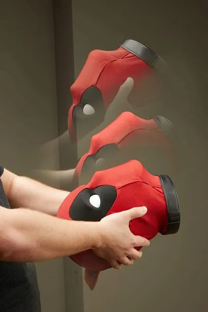 marvel-deadpool-figurka-premium-600-dzwiekow-marka-hasbro