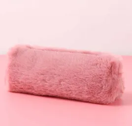 piornik-tuba-z-futerkiem-futrzak-20x8x6x-cm-ciemny-roz-or-skr-107-b