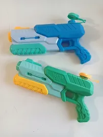 pistolet-na-wode-zabawka-wodna-2-sztuki-wyprzedaz