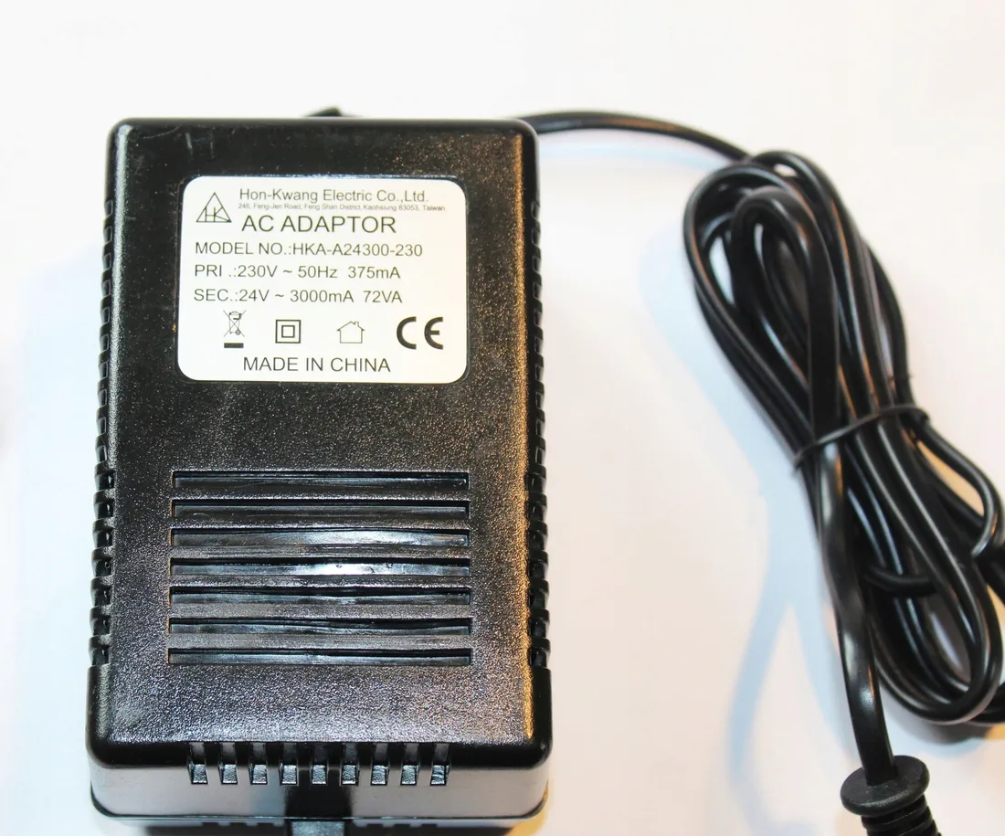 zasilacz-transformatorowy-ac-24v-3a-3000ma-72w