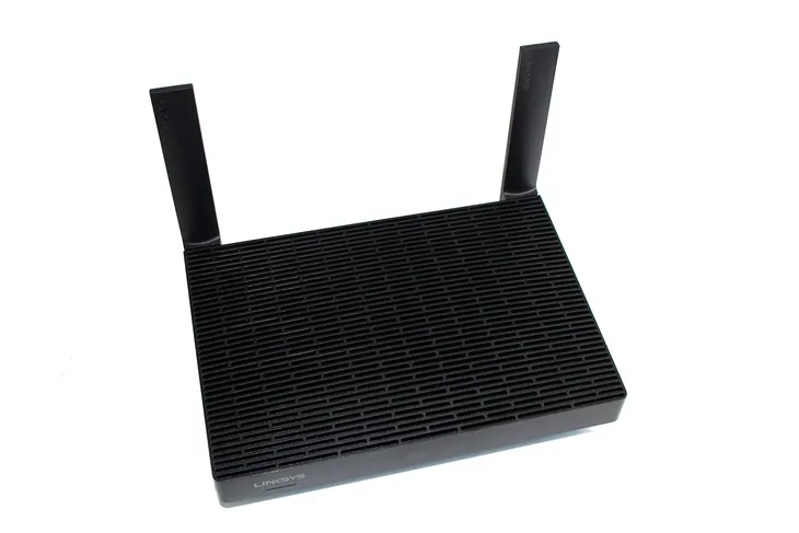 router-linksys-mr7350-mesh-wifi-6-ax1800-4-porty-lan-usb-3-0-antena-wbudowany-modem-brak-modemu