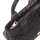 631604001-marka-dudu